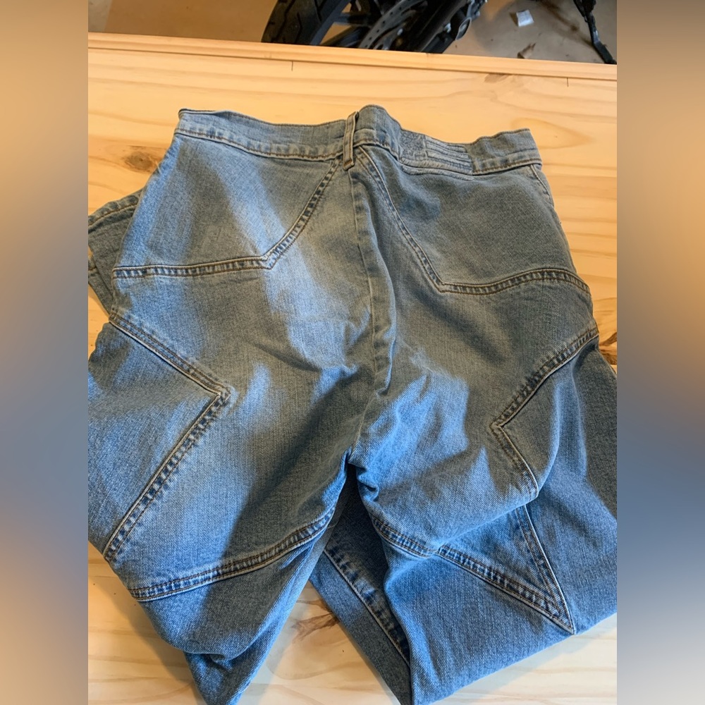 REVICE JEANS